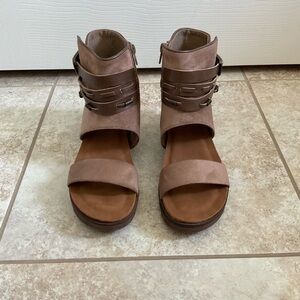 Pierre Dumas Sandals